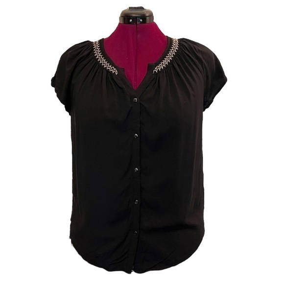 Faded Glory Peasant Short Sleeve Blouse with Shirring and Embroidery - Picture 3 of 12